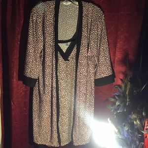 Marilyn Monroe robe stretchy silky with night slip